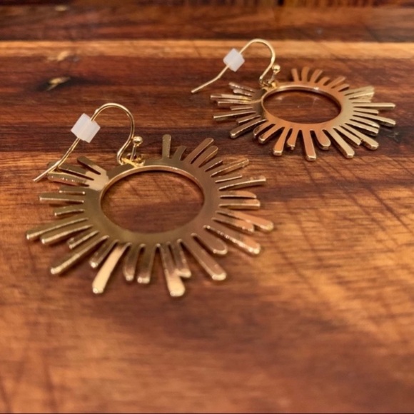 Metal Sun Dangle Earrings in Gold - Picture 3 of 4